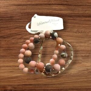 Women's stretchy beaded bracelet